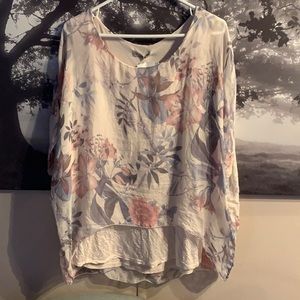 Floral blouse with sequins